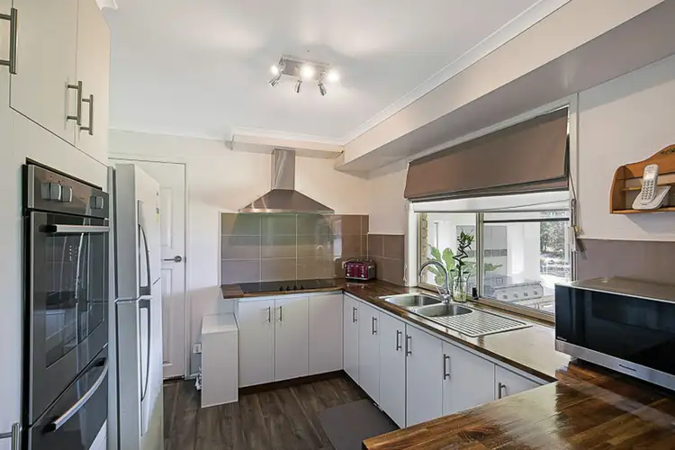 7 Heather Street, Kearneys Spring QLD 4350