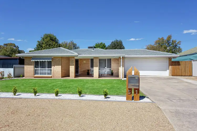 51 Undurra Drive, Glenfield Park NSW 2650