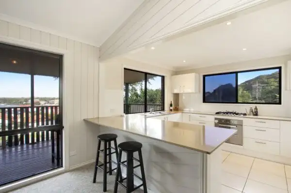 17 Mariners Crescent, Banora Point NSW 2486