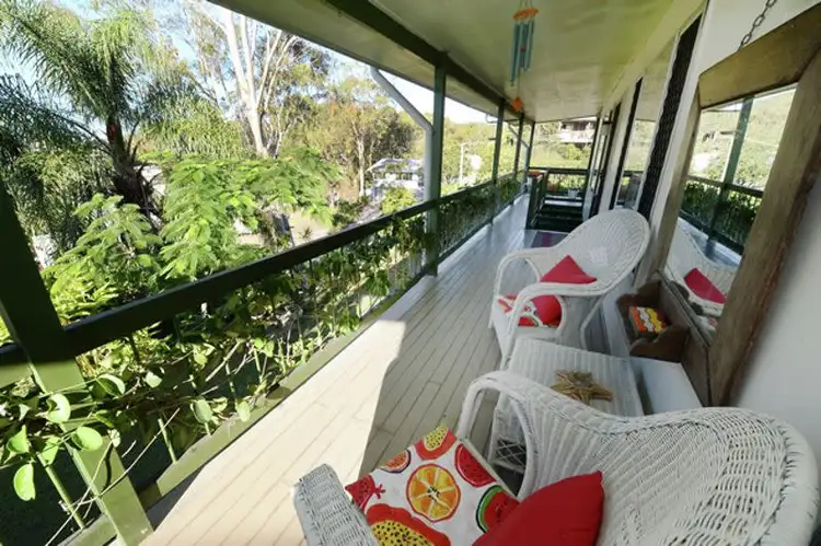 44 Smith Street, West Gladstone QLD 4680