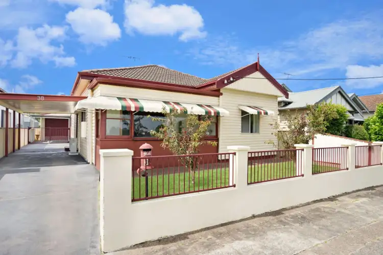 38 Boreas Road, Hamilton North NSW 2292