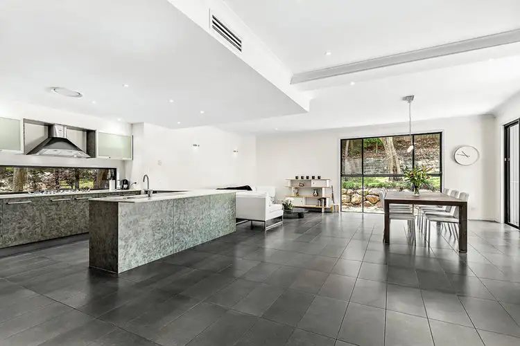 2 Victoria Avenue, Chelmer QLD 4068