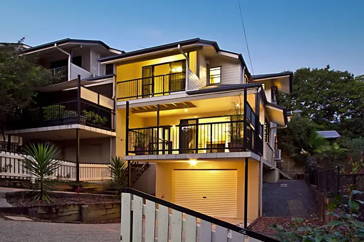 26 Woodstock Avenue, Taringa QLD 4068