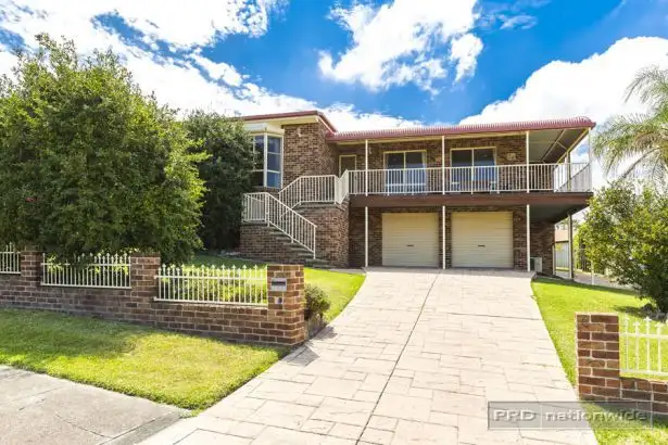 12 Kentmere Drive, Lakelands NSW 2282