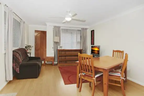 Fourth view of Homely villa listing, 4/205a Albany Street, Point Frederick NSW 2250