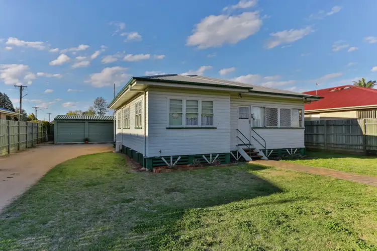 35 Tomkinson Street, Wilsonton QLD 4350