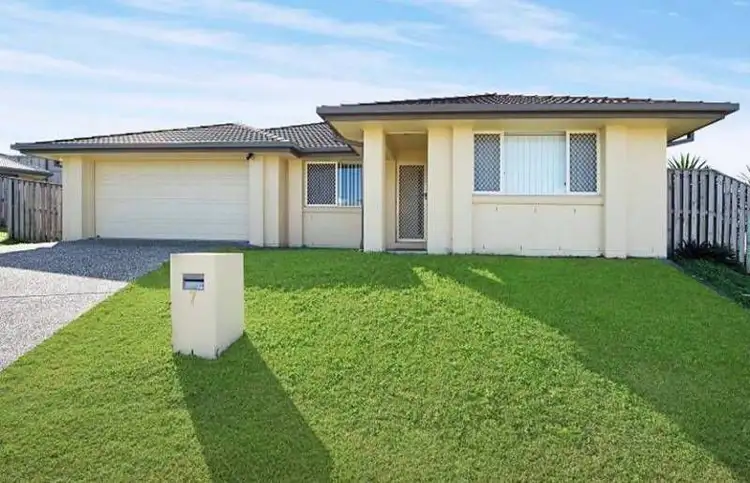 7 Aylmore Ct, Narangba QLD 4504