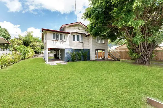 283 Pease Street, Edge Hill QLD 4870