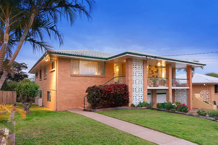 32 Liatoki Street, Mansfield QLD 4122