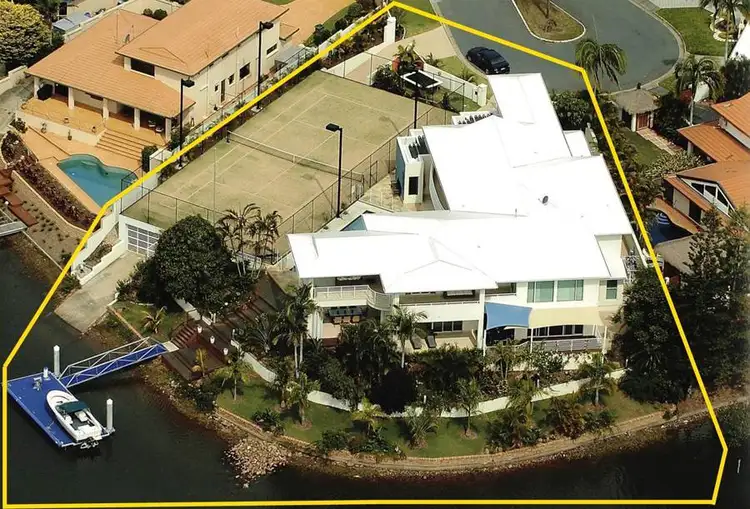 26-28 Donegal Crescent, Sorrento QLD 4217