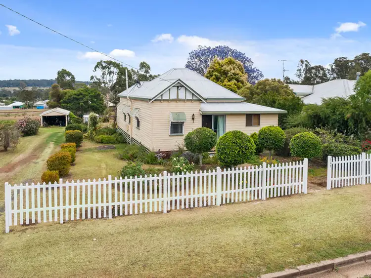 141 Mocatta Street, Goombungee QLD 4354