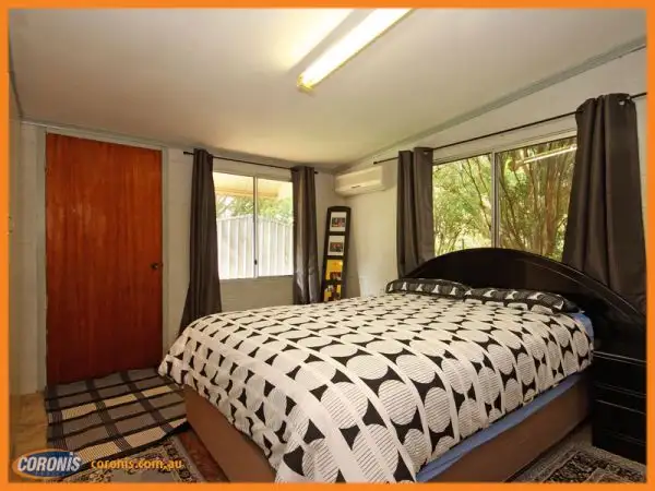 35 Gowen Street, Shorncliffe QLD 4017