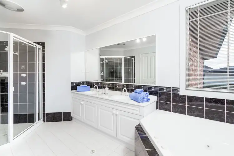 Sixth view of Homely house listing, 4 Julie Court, Beaumont Hills NSW 2155
