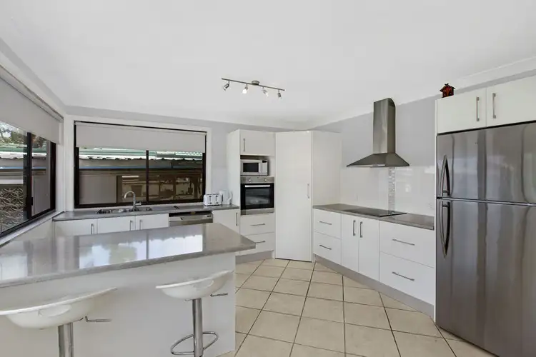 83 Robson Avenue, Gorokan NSW 2263