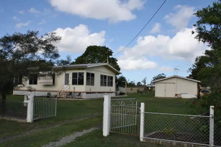 60 Robertson Street, Torbanlea QLD 4662