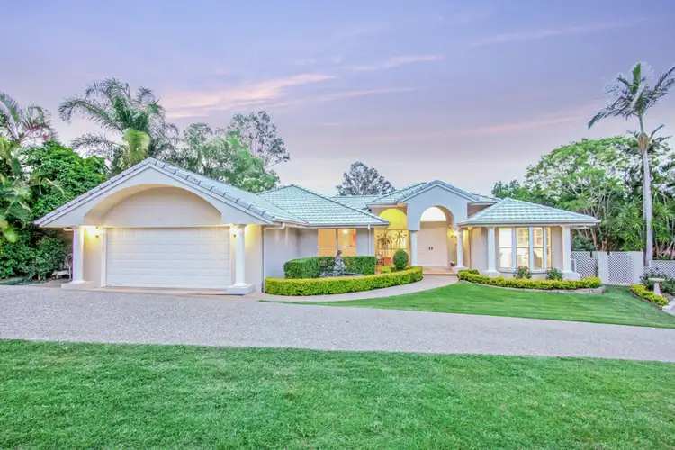 18 Ruth Miller Close, Fig Tree Pocket QLD 4069