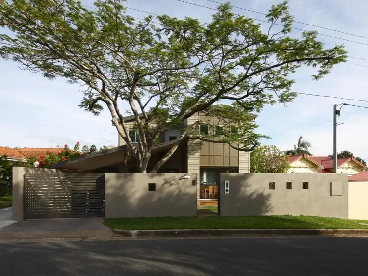 53 Newcastle Street, Fairfield QLD 4103