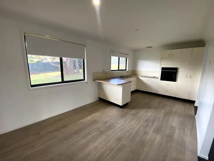 9 Tallowood Road, Ashmore QLD 4214