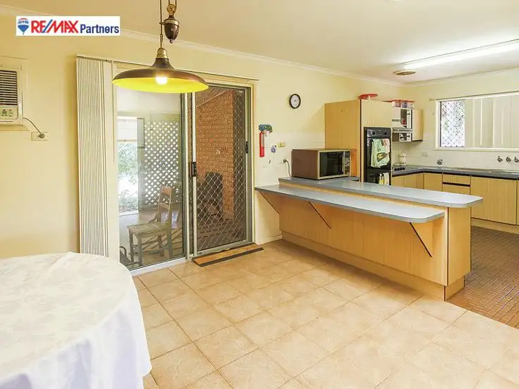 15 Margaret Street, Urangan QLD 4655