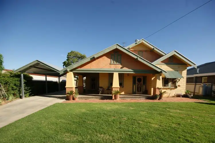 92 Junction Street, Deniliquin NSW 2710