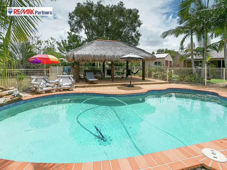 14 Karina Ct, Urangan QLD 4655