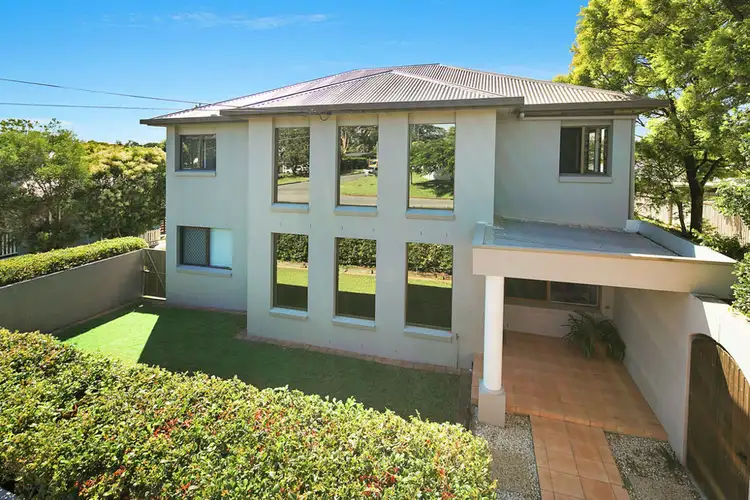 35 Wondall Rd, Wynnum West QLD 4178