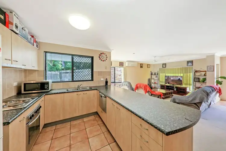 6 Merganser Place, Forest Lake QLD 4078