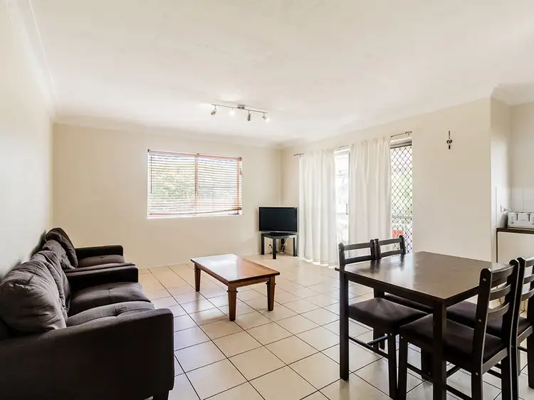 4/7 Robinson Street, Coorparoo QLD 4151