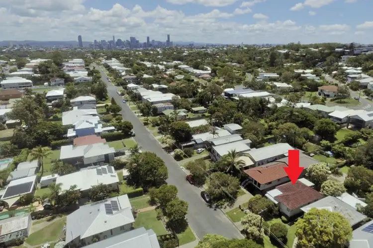 148 Morehead Avenue, Norman Park QLD 4170