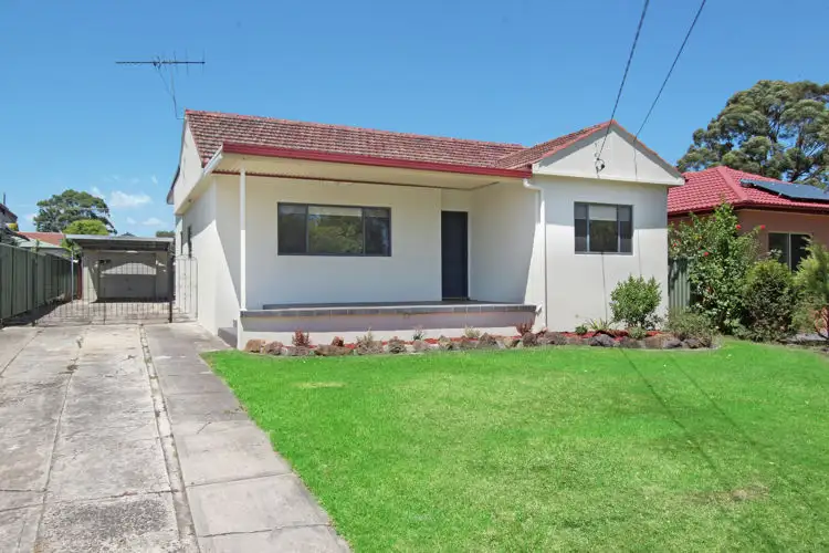 16 Merryl Avenue, Old Toongabbie NSW 2146