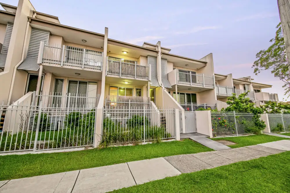 Main view of Homely townhouse listing, 5/5 Daniells Street, Carina QLD 4152