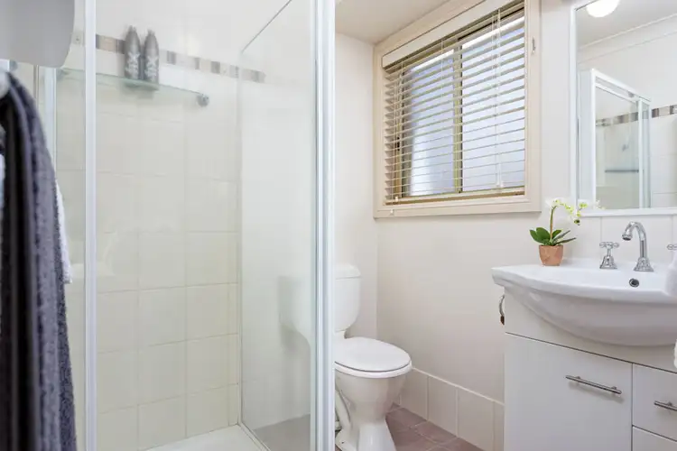 Sixth view of Homely house listing, 4 Rosella Place, Mount Austin NSW 2650