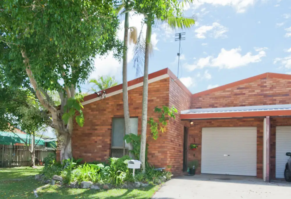 Main view of Homely semi-detached listing, 1/3 Saracen Street, Battery Hill QLD 4551