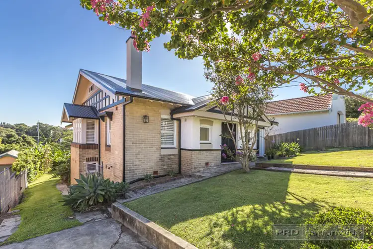 18 Anzac Parade, The Hill NSW 2300