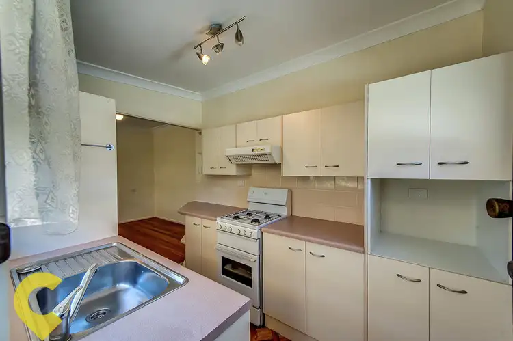Sixth view of Homely unit listing, 2/76 Alpha Street, Taringa QLD 4068