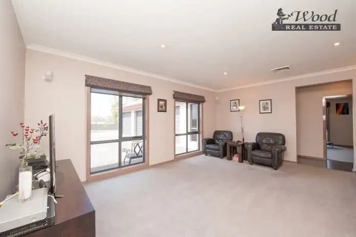 Seventh view of Homely house listing, 39 Hinchinbrook Crt, Thurgoona NSW 2640
