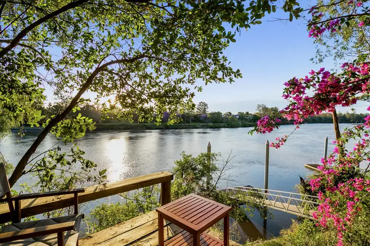241 Dewar Terrace, Corinda QLD 4075