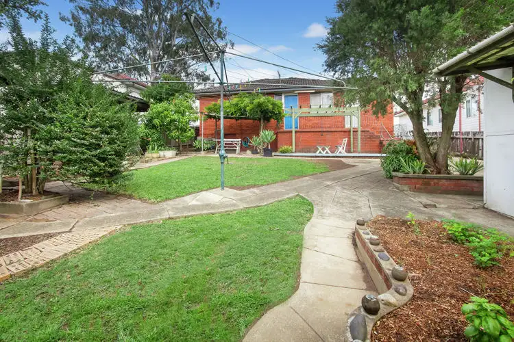 Second view of Homely house listing, 25 Highlands Crescent, Blacktown NSW 2148