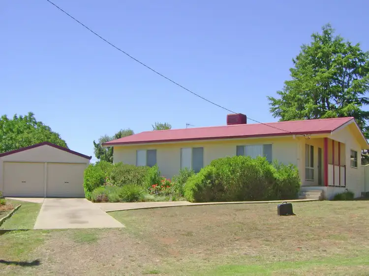 59 Wardle St, Junee NSW 2663
