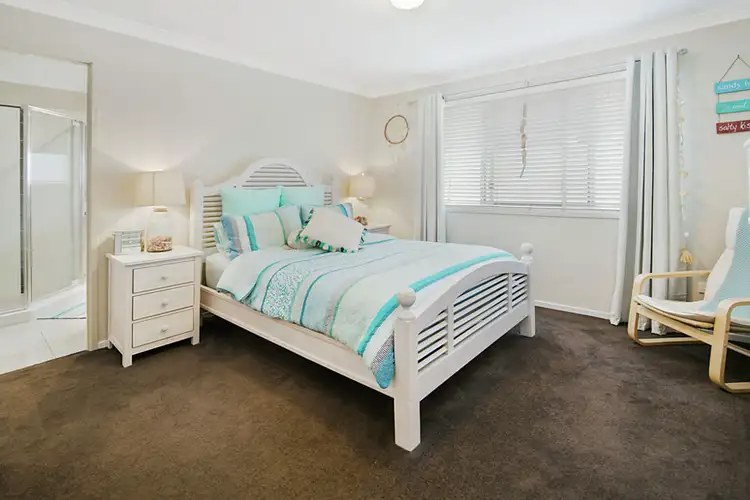 Seventh view of Homely house listing, 4 Venn Court, Wynnum West QLD 4178