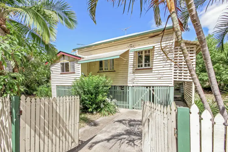 119 Leicester Street, Coorparoo QLD 4151