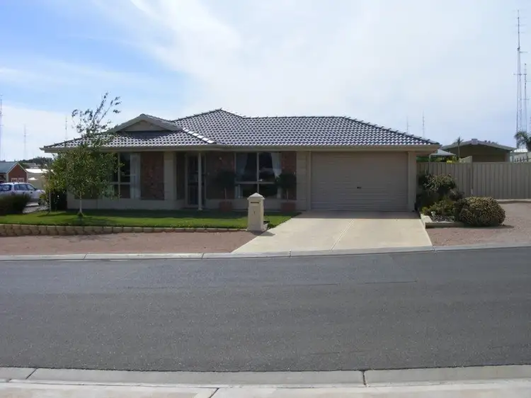 1 Harbison Street, Moonta Bay SA 5558