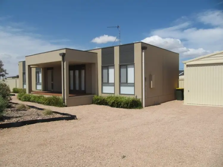 26 Isleworth Street, North Beach SA 5556