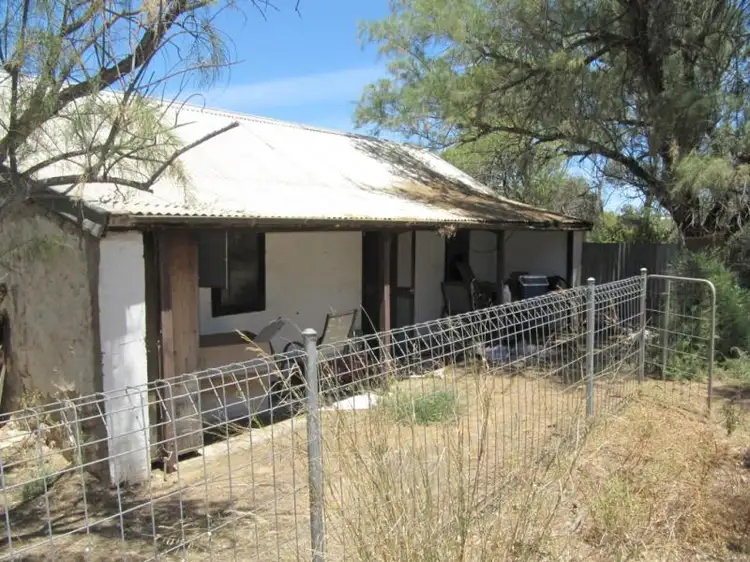 1 Young Street, Moonta Mines SA 5558