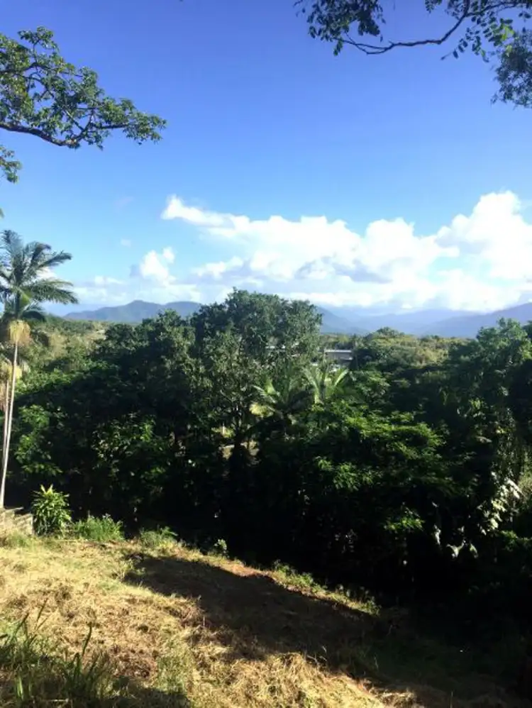 9 Ray Street, Yorkeys Knob QLD 4878