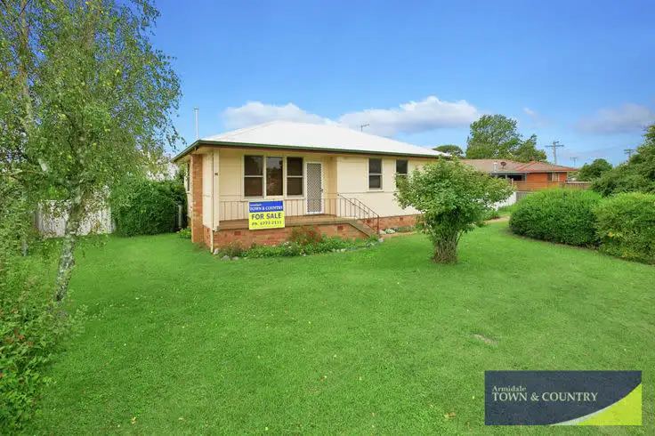 35 Abercrombie Street, Guyra NSW 2365