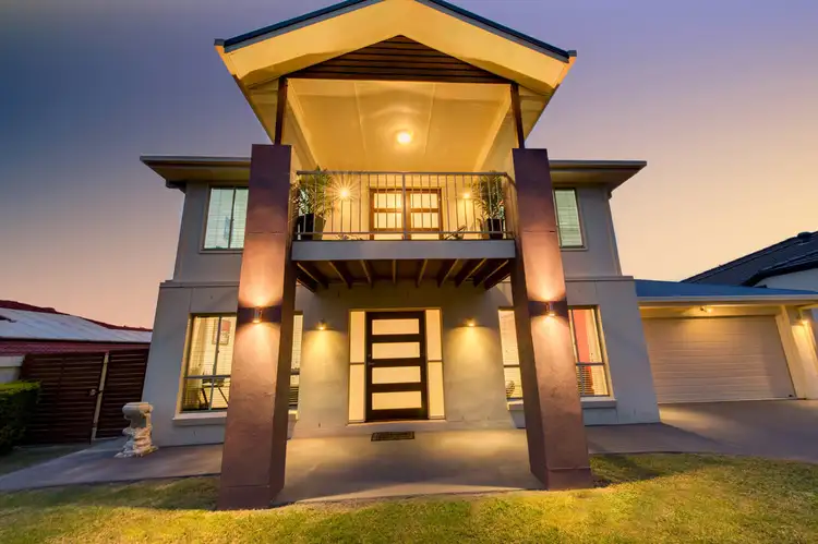 33 Degas Street, Forest Lake QLD 4078