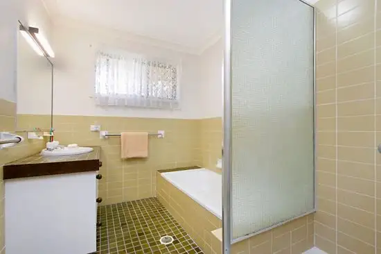 Fifth view of Homely house listing, 2/122 Jacaranda Avenue, Tweed Heads West NSW 2485