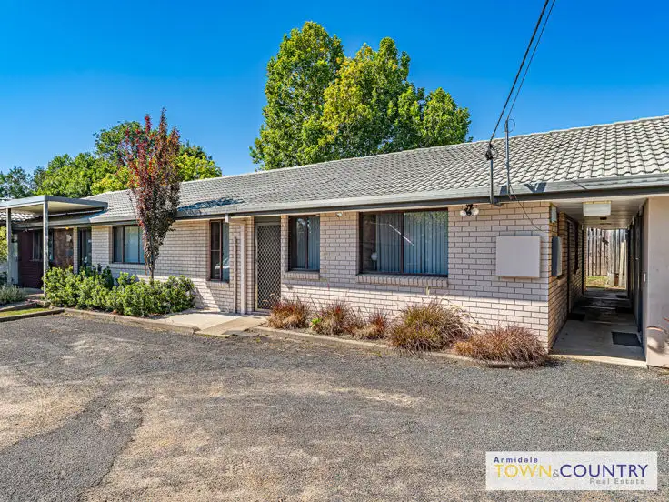 Room 11/4 Salmon Avenue