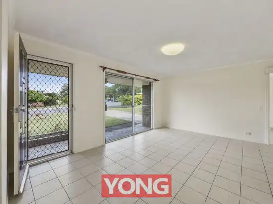 Sixth view of Homely house listing, 2 Agravain Street, Carindale QLD 4152